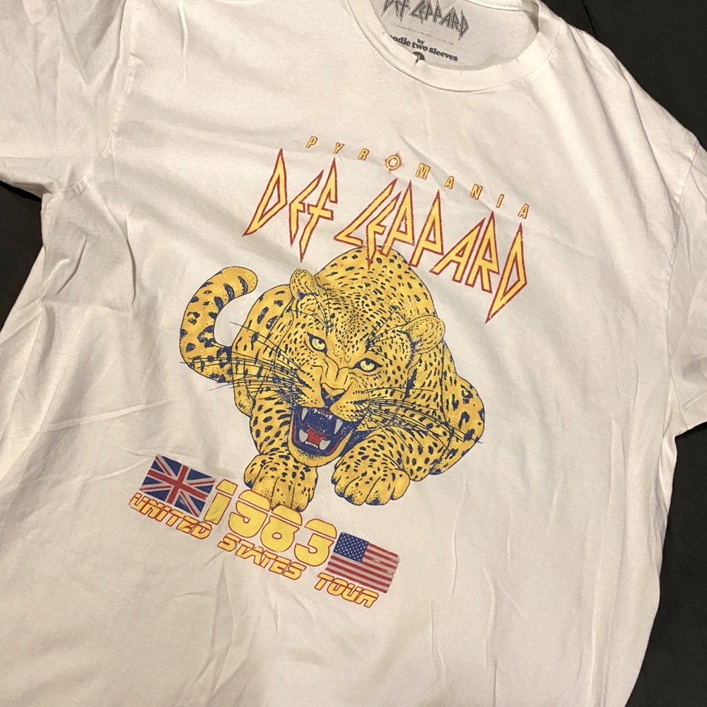 Def Leopard tee